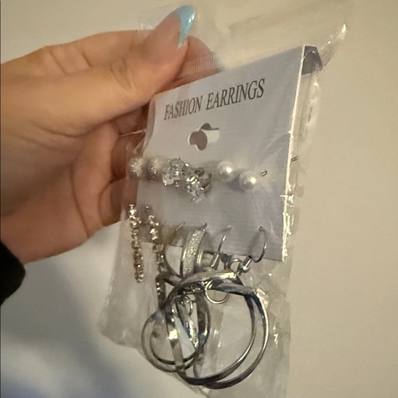 Elegant Silver Earring Set 6 pairs - Picture 4 of 4